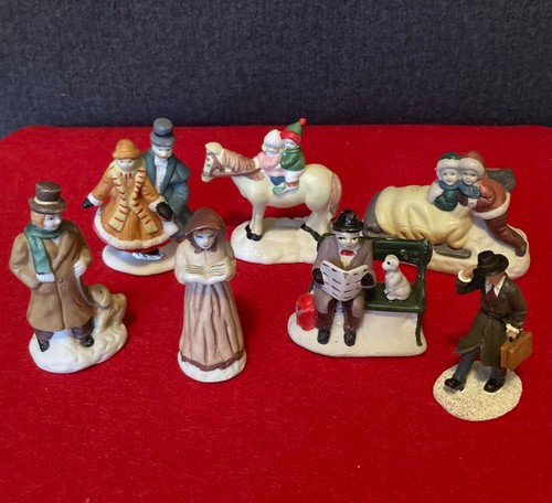 Christmas village figures - figures, lot